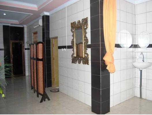 Vaccinated Staff - Oyo 3523 Gong Corner Homestay Kuta  Exterior photo