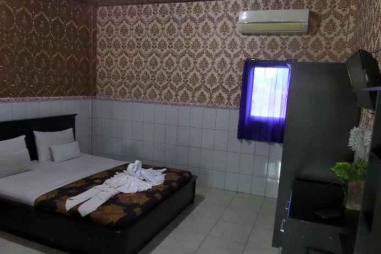 Vaccinated Staff - Oyo 3523 Gong Corner Homestay Kuta  Exterior photo